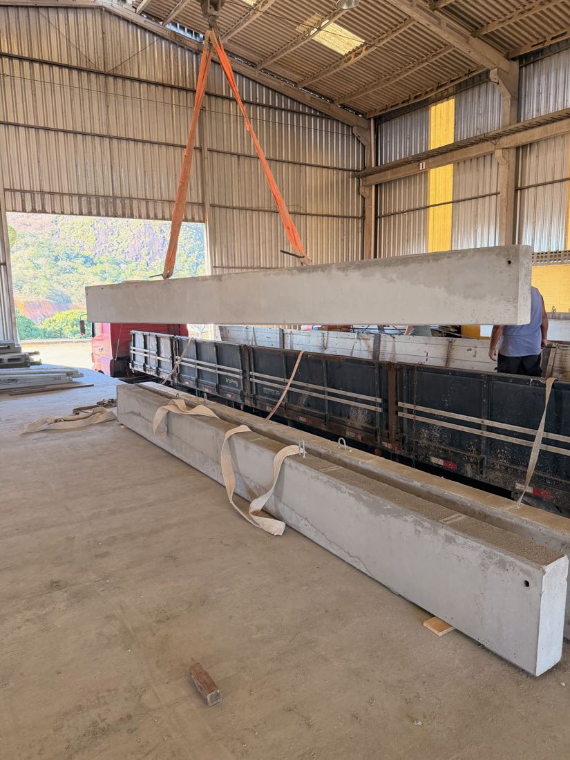 Içamento de viga no pórtico na fábrica VIX em Serra – ES.